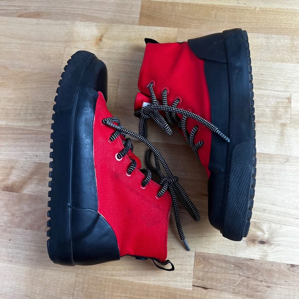 Hunter for Target Sneakers High Top‎ Canvas Rubber Dipped Red Kids Size 2